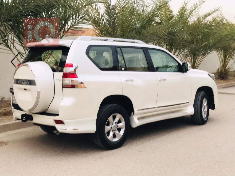 تۆیۆتا لاندكروزر پرادۆ